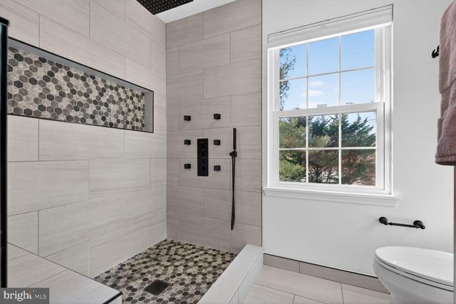 5610 WOOD THRUSH CT, Fairfax, VA 22032