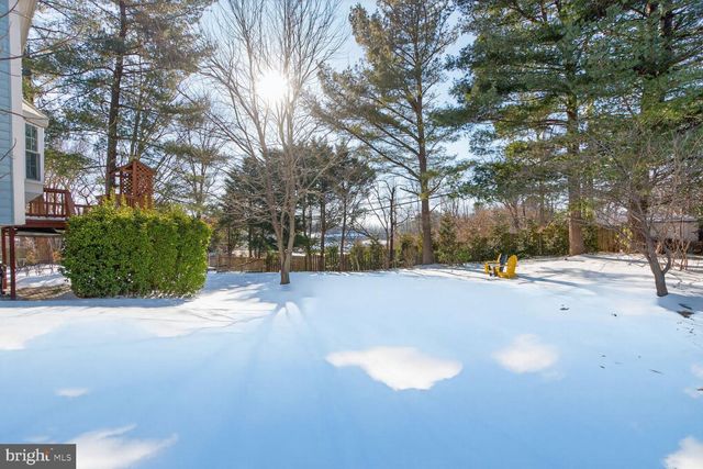 5610 WOOD THRUSH CT, Fairfax, VA 22032