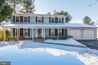 5610 WOOD THRUSH CT, Fairfax, VA 22032