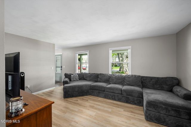 6357 Wedgewood Drive, Sylvania, OH 43560
