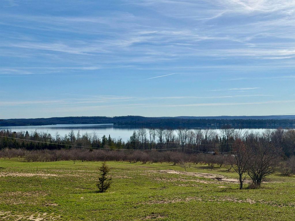 9088-C Aurora Vista Trail, Williamsburg, MI 49690