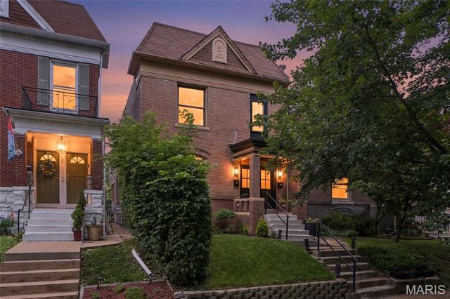 4165 Russell Boulevard, St Louis, MO 63110