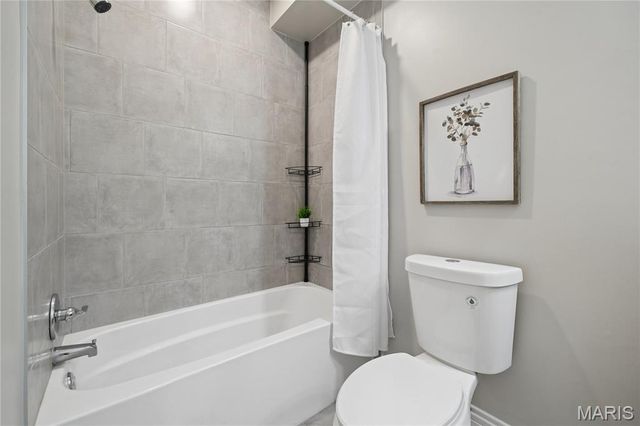 4165 Russell Boulevard, St Louis, MO 63110