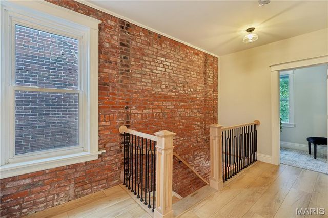 4165 Russell Boulevard, St Louis, MO 63110