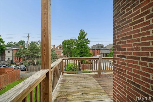 4165 Russell Boulevard, St Louis, MO 63110