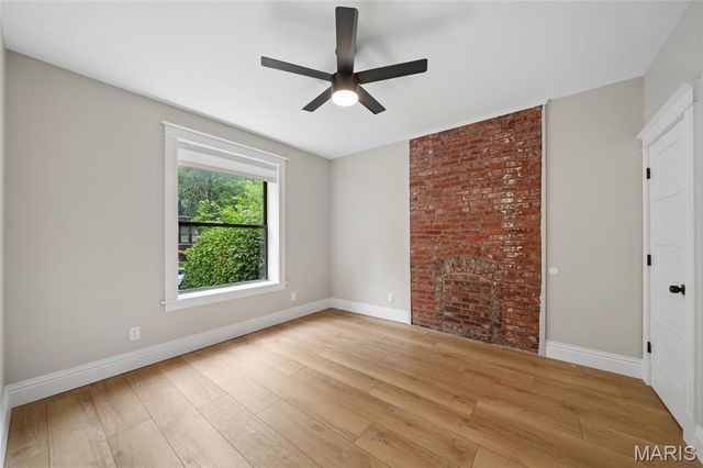 4165 Russell Boulevard, St Louis, MO 63110