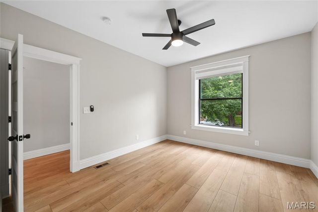 4165 Russell Boulevard, St Louis, MO 63110