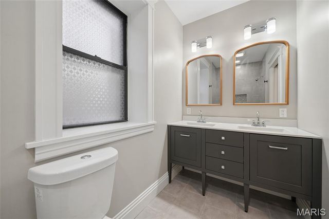 4165 Russell Boulevard, St Louis, MO 63110