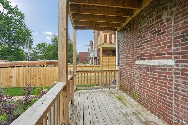 4165 Russell Boulevard, St Louis, MO 63110
