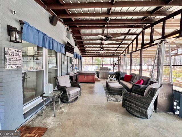 107 Pine Hill Circle, Byron, GA 31008