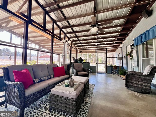 107 Pine Hill Circle, Byron, GA 31008