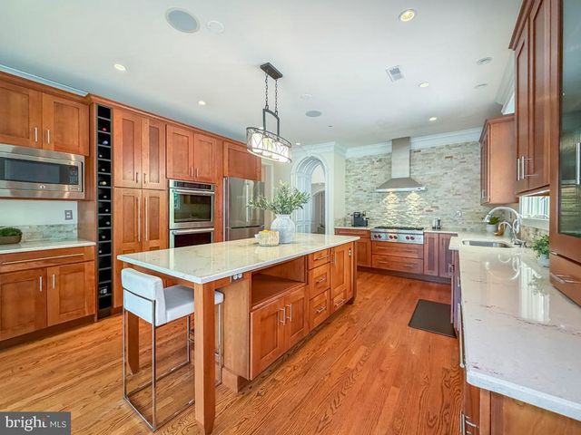 2212 CORSON LN, New Hope, PA 18938