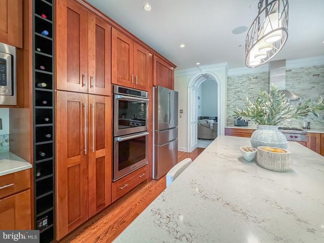 2212 CORSON LN, New Hope, PA 18938