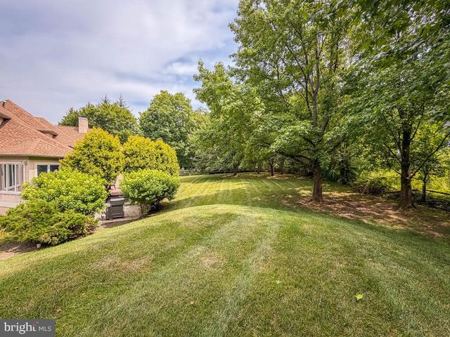 2212 CORSON LN, New Hope, PA 18938