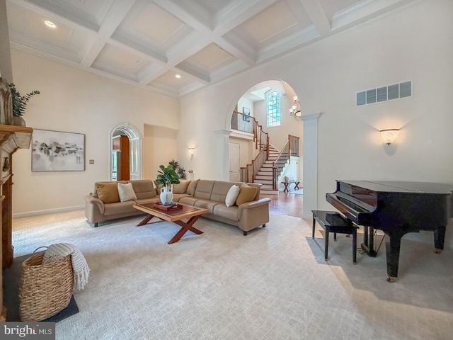 2212 CORSON LN, New Hope, PA 18938