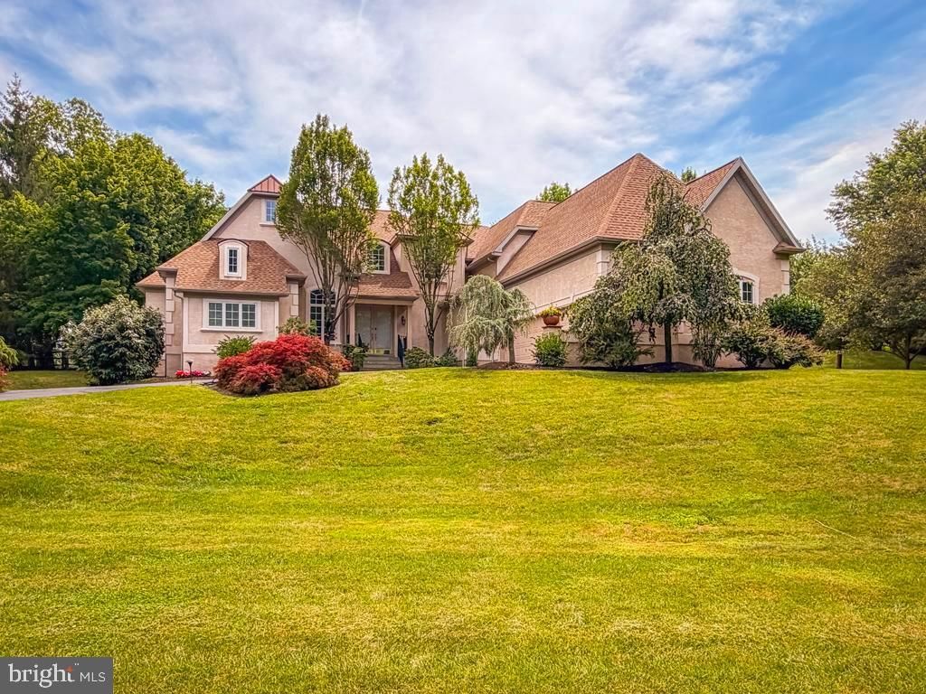 2212 CORSON LN, New Hope, PA 18938