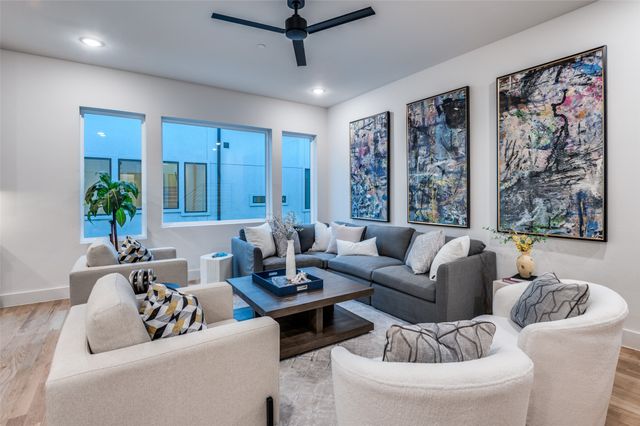 2906 Hawthorne Avenue 101, Dallas, TX 75219