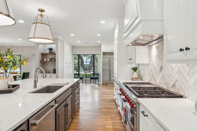6030 Club Oaks Drive, Dallas, TX 75248