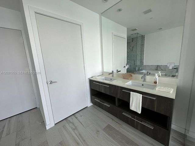 480 NE 31st St 1902, Miami, FL 33137