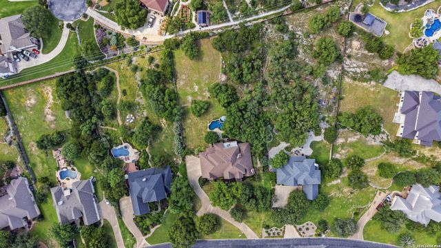 615 Pinon Blvd, San Antonio, TX 78260