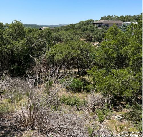 1118 Stagecoach Dr, Canyon Lake, TX 78133