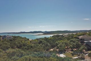 1118 Stagecoach Dr, Canyon Lake, TX 78133