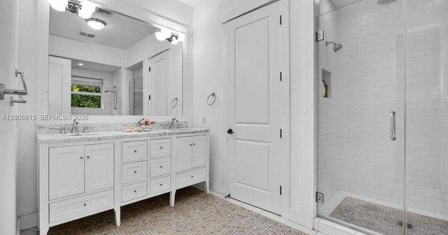 8020 SW 62nd Ave, Miami, FL 33143