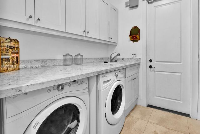 8020 SW 62nd Ave, Miami, FL 33143