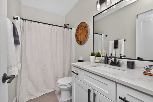 14752 Stonecrop Drive, Urbandale, IA 50323