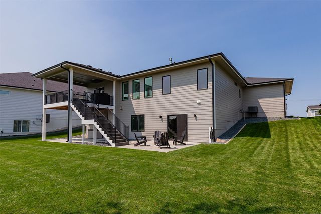 14752 Stonecrop Drive, Urbandale, IA 50323