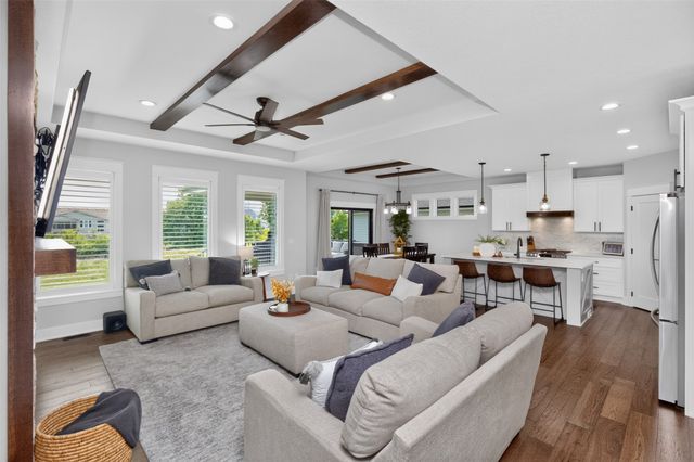 14752 Stonecrop Drive, Urbandale, IA 50323