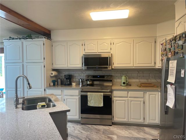 543 East Campbell Avenue, Sherrill, NY 13461
