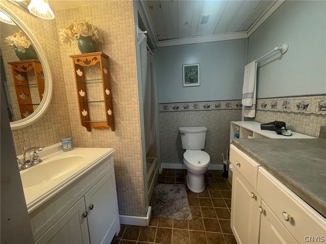 543 East Campbell Avenue, Sherrill, NY 13461
