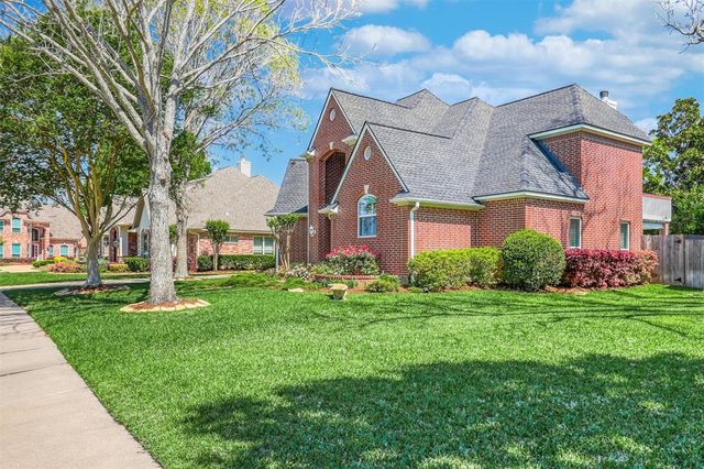 2114 Summerland Drive N, Richmond, TX 77406