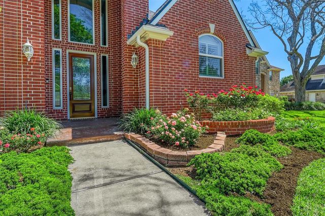 2114 Summerland Drive N, Richmond, TX 77406