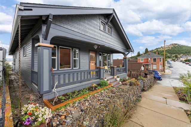 848 Waukesha, Butte, MT 59701