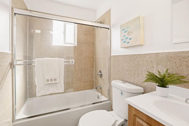 318 Saint Francis Boulevard, Daly City, CA 94015