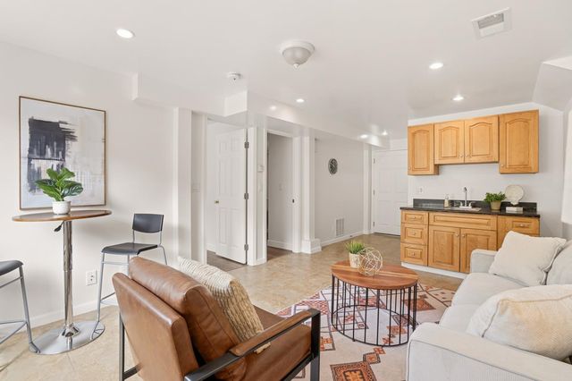 318 Saint Francis Boulevard, Daly City, CA 94015