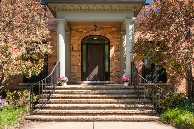 1319 Lincoln Street, Evanston, IL 60201