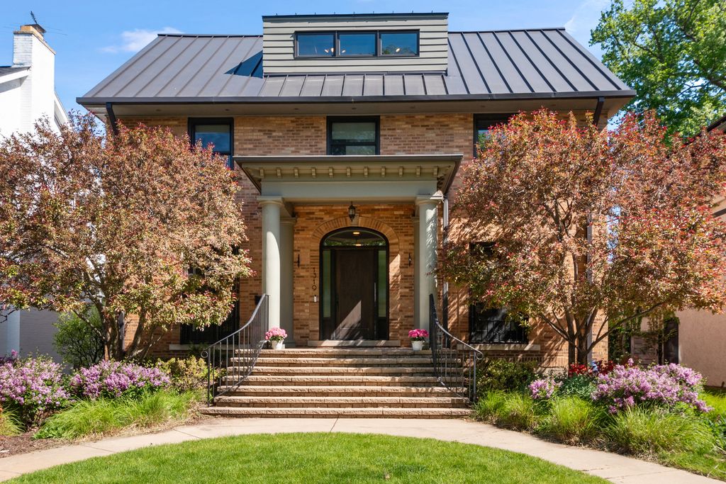 1319 Lincoln Street, Evanston, IL 60201