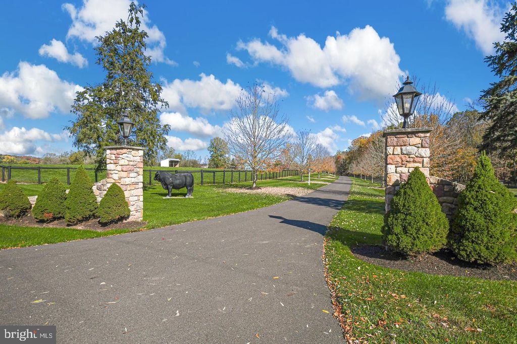 1315 PINEVILLE RD, NEW HOPE, PA 18938 — photo 2