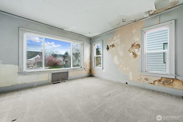 1142 N 77th Street, Seattle, WA 98103