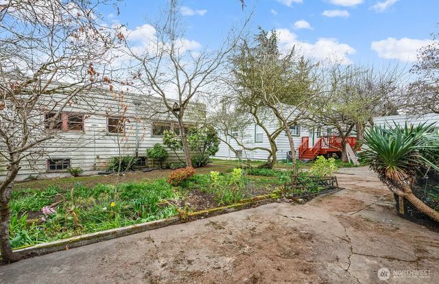 1142 N 77th Street, Seattle, WA 98103