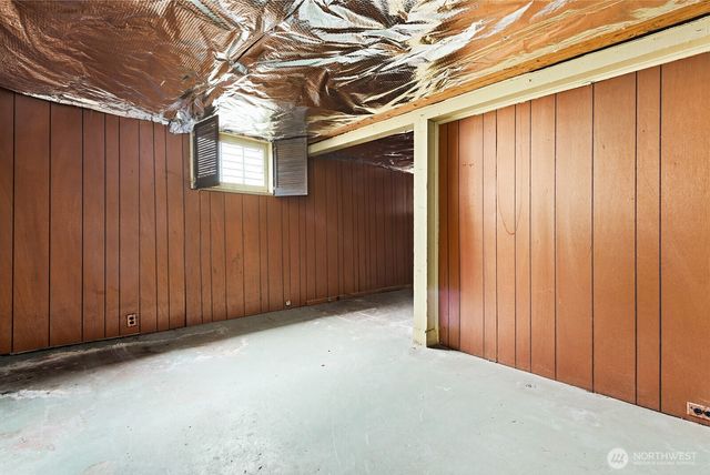 1142 N 77th Street, Seattle, WA 98103