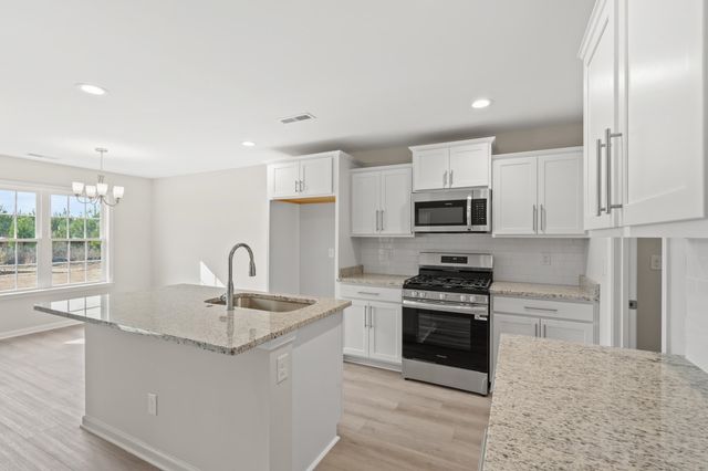 904 Woodside Dr., Conway, SC 29526
