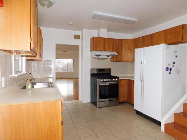 2912 Macarthur Blvd, Oakland, CA 94602