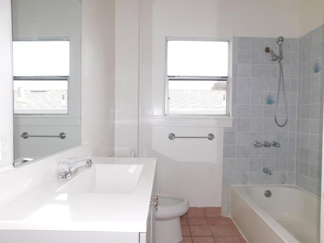 2912 Macarthur Blvd, Oakland, CA 94602