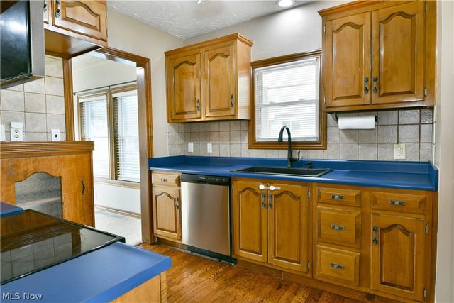 1806 Sheridan Avenue NE, Warren, OH 44483