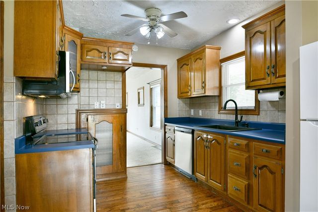 1806 Sheridan Avenue NE, Warren, OH 44483