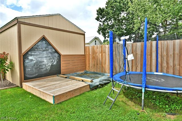 1806 Sheridan Avenue NE, Warren, OH 44483